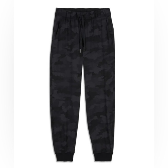 Lululemon On The Fly Jogger - Picture 2 of 2